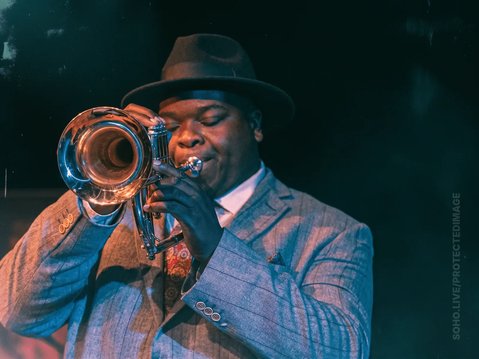 Marvin Mouneké Swings Alfie's