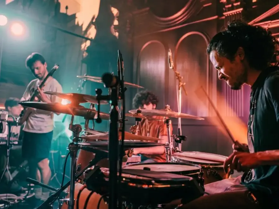 Zeñel's band mid set, drummer in the foreground